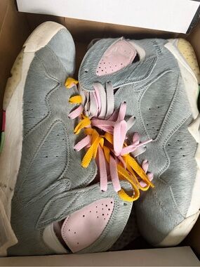 Nike Men's Gray Pony Hair Sneakers with Pink Accents and Yellow Laces